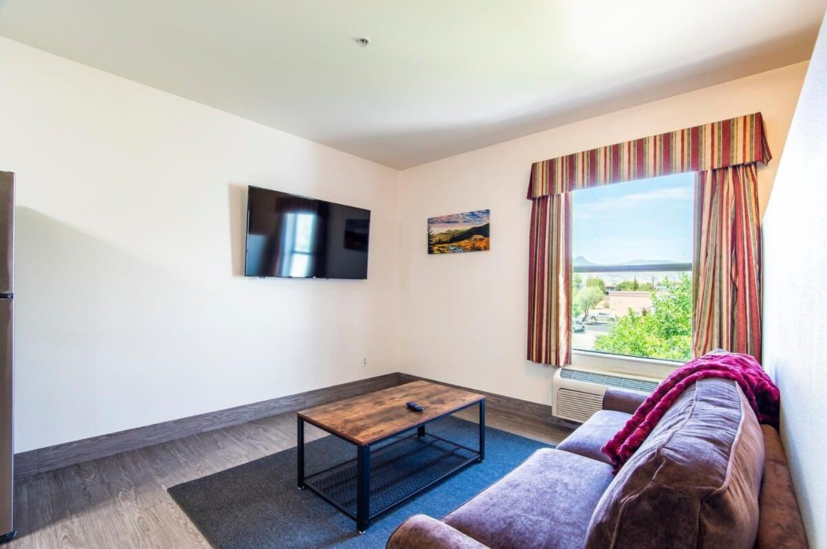 Apartment Vistas 316- Renovated In Style Sleeps 5